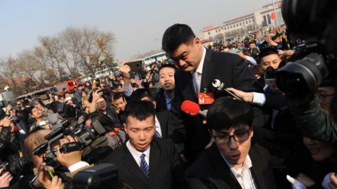 聚焦2017两会：姚明现身会场，热议体育强国不只是金牌