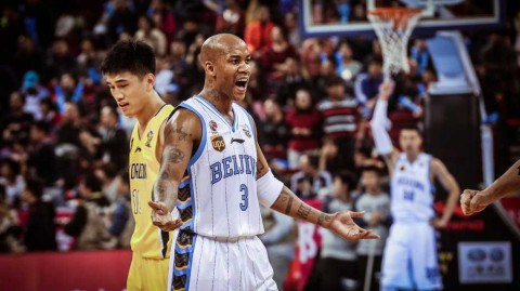 京城德比烽火记忆：马布里怒吼点燃五棵松，老马与莫里斯书写首钢荣耀