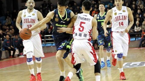 粤吉大战经典回顾：华南虎众志成城，阿联领衔上演激情碰撞