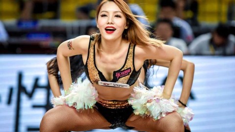 辣舞燃动郴州：亚冠杯赛场上的篮球宝贝与她们的超短裙风采