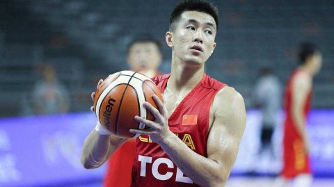 🏀 夏日砺剑：中国男篮蓝队东莞冲刺，中澳对抗赛前夕备战正酣