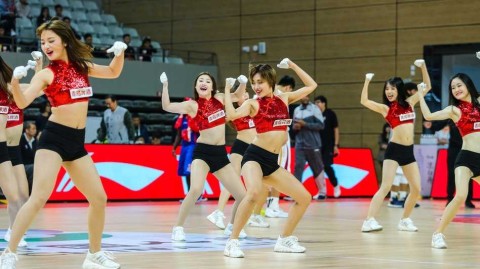 浙江稠州银行主场大胜天津 篮球宝贝热舞点燃全场