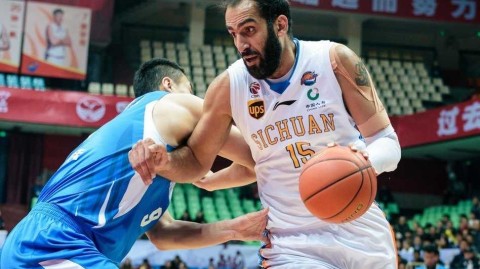 CBA第12轮：张骋宇压哨三分绝杀 青岛客场掀翻四川