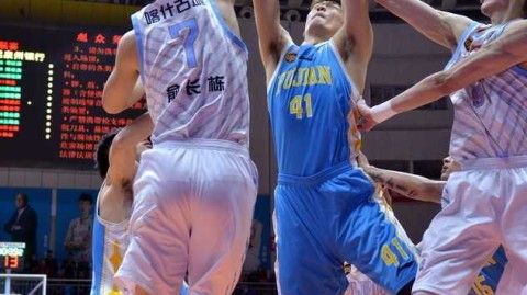 红山体育馆烽烟再起 新疆飞虎的冠军之师