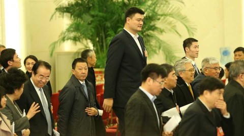 两会体育力量：姚明携小篮球提案归来，王励勤建言夯实群众体育根基