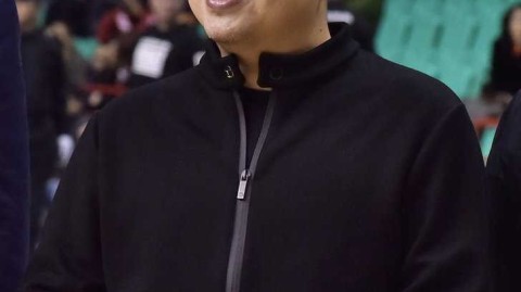 国乒三帅跨界助阵辽篮，刘国梁携马琳王皓演绎“东北一家人”