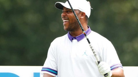 温德姆锦标赛三人并列领先首轮 众名将状态各异未完赛悬念存