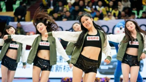 热力绽放与绝杀时刻：回顾川军主场那些耀眼的篮球宝贝