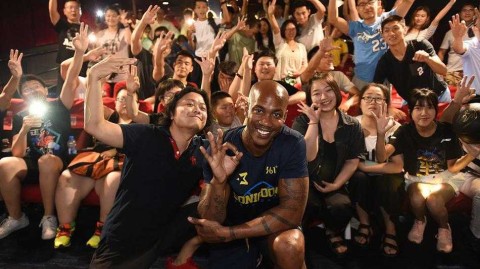 从纽约“独狼”到北京“马政委”：马布里携电影南京讲述他的双城记