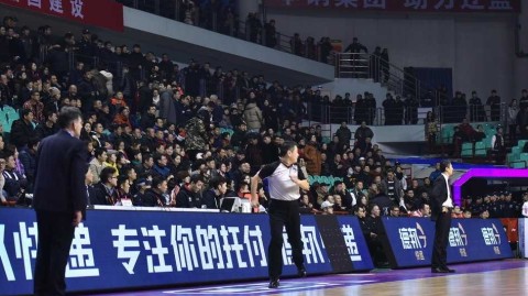 辽篮主场爆冷不敌江苏 球迷心碎提前退场
