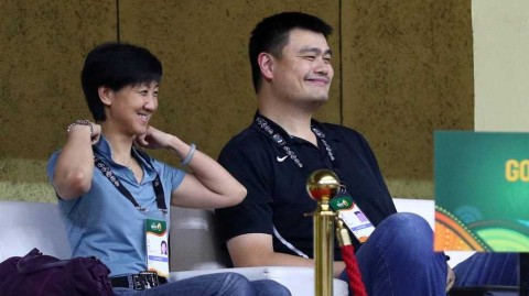 女篮亚洲杯姚明观战喜添表情包 中国姑娘狂胜菲律宾昂首进四强