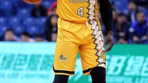 单外援激战至最后一刻，青岛双星主场憾负浙江广厦