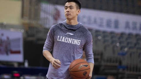 贺天举伤愈归来随队出征 三分神射手瞄准新赛季