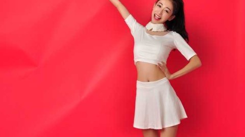 齐鲁最美篮球宝贝特写：小蛮腰小雯与VC拉拉队的火辣青春