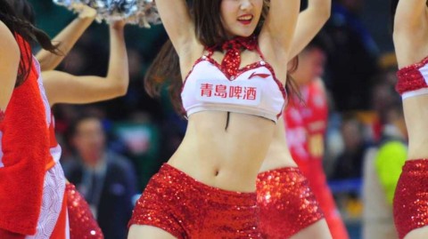 CBA赛场上的活力风景线：啦啦队文化再升级