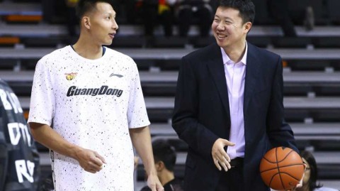 阿联复出引领军粤大战，内线肉搏见证广东狂胜八一