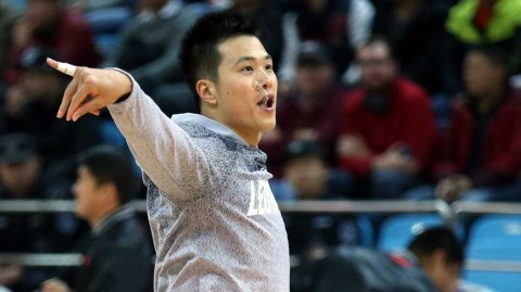 青岛主场苦战不敌深圳，遭遇苦涩八连败