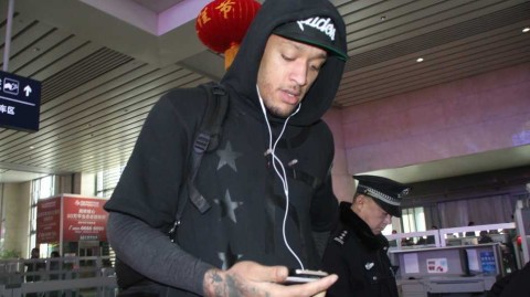 比斯利返美获球迷深情送别，那一幕幕温情定格在齐鲁大地