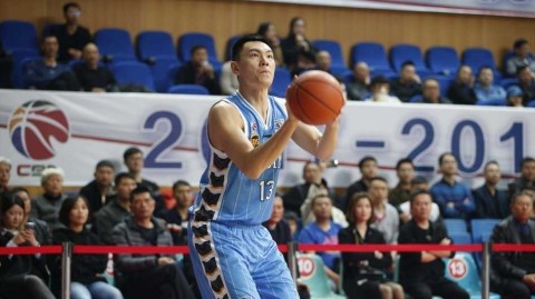 CBA常规赛京闽大战，汉密尔顿百发百中率队攻克晋江