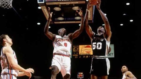 纽卡3-0莱斯特城 欧冠席位重燃希望 狐狸城深陷保级泥潭