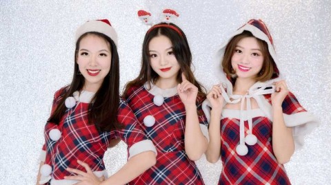 广厦啦啦宝贝圣诞写真喜庆登场送祝福