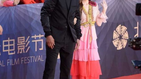 马布里携郑秀妍惊艳北影节红毯 从纽约独狼到北京骄傲的传奇跨界