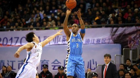 京城热血一战：马布里穿针引线，朱彦西绝杀救主