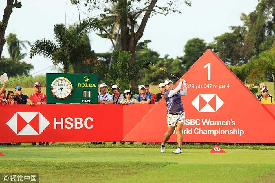 魏圣美在比赛中露出灿烂笑容，结束冠军荒的喜悦感染全场观众