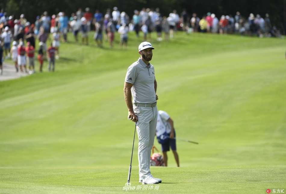 维加斯加洞赛绝杀霍夫曼 成功卫冕加拿大公开赛 罗伯特·盖瑞古斯在攻果岭后,为精彩一击发出激情怒吼,释放全部情绪