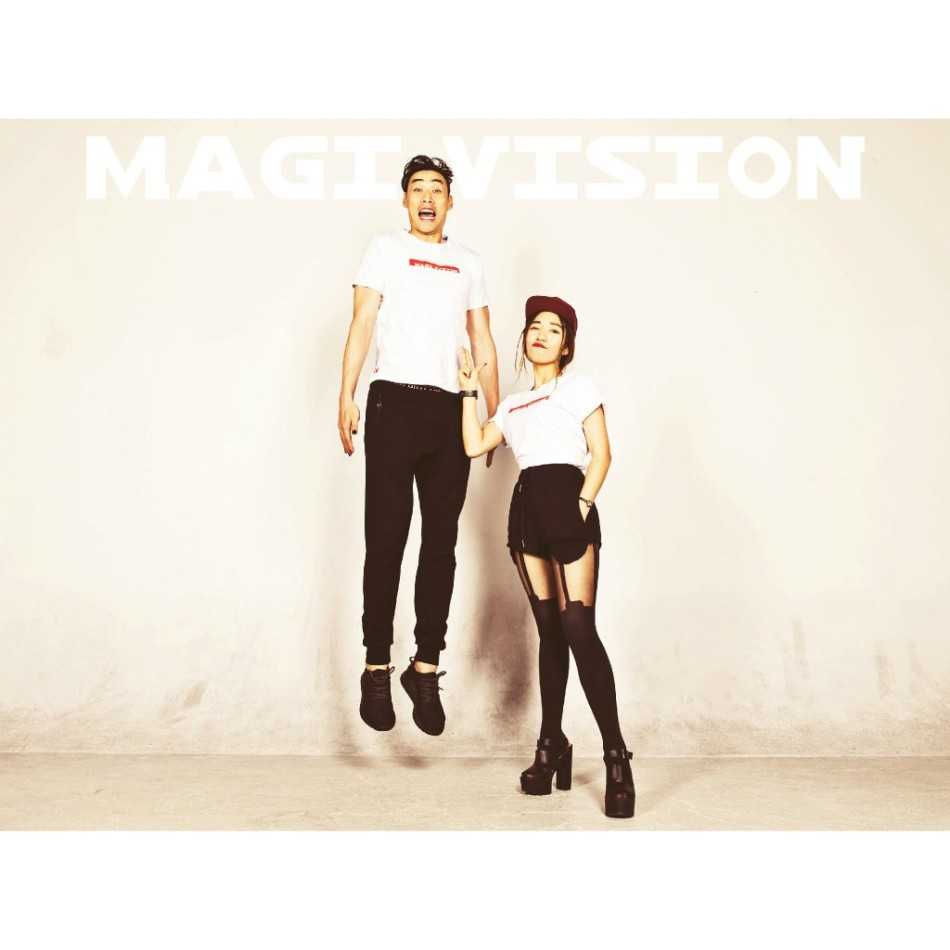 从总冠军到时尚男模,前国手孟达的“双面人生” 孟达近距离特写,脸部轮廓分明,眼神坚定有神,皮肤在柔和的光线下显得格外健康,展现出成熟男性的独特魅力。