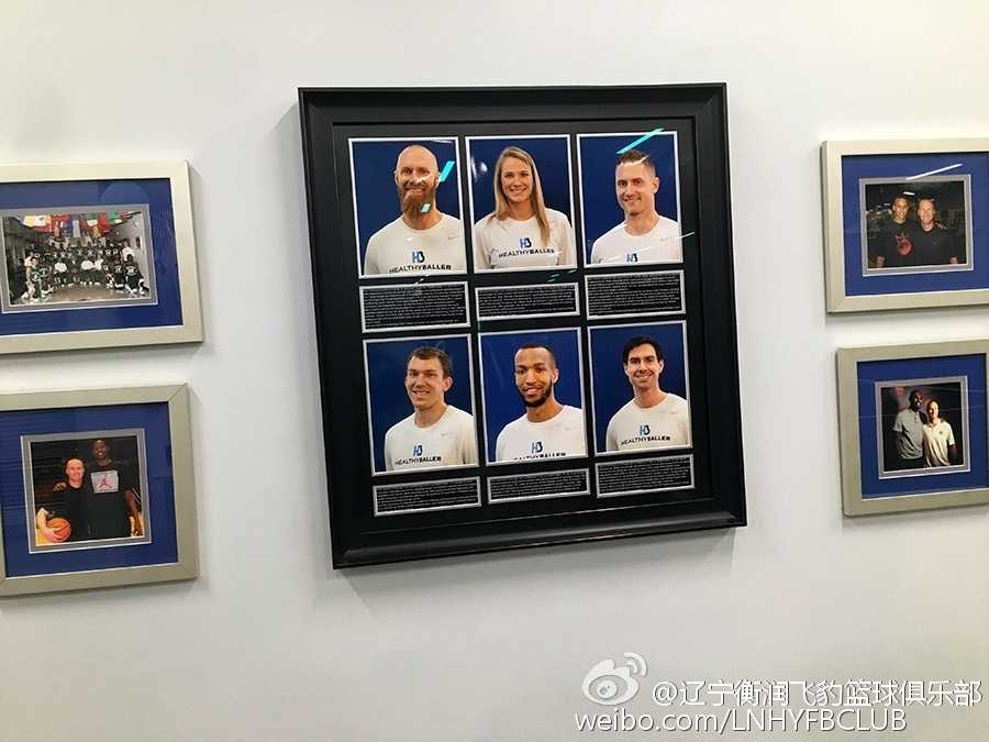 贺天举赴美特训冲击NBA,严苛测试与定制食谱开启追梦之旅 工作人员一丝不苟地架着摄像机,镜头紧紧跟随着正在进行运球训练的贺天举,记录下他每一次突破和变向的细节,为日后的技术分析留下宝贵资料。