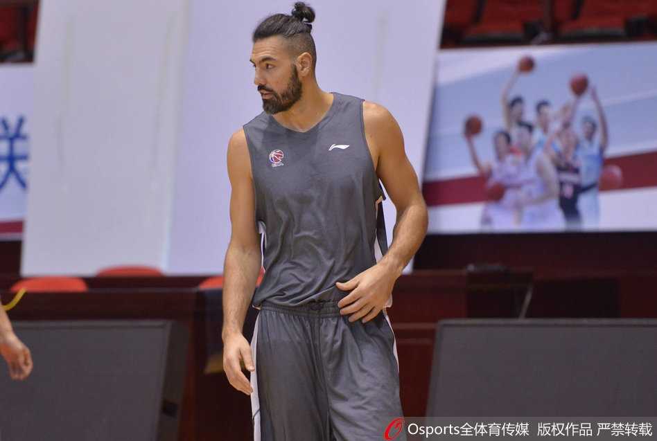 “钻石”闪耀三晋大地:斯科拉领衔山西男篮新纪元