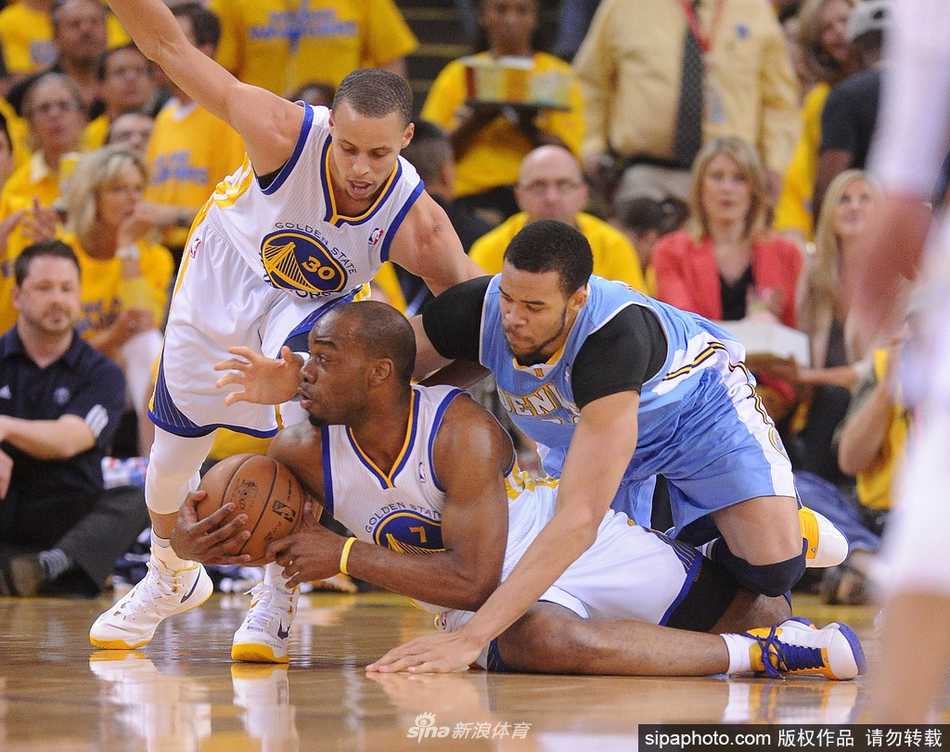 转战新奥尔良黄蜂队的兰德里，在比赛中面对严防伺机而动，他的存在为球队的内线轮换增添了重要的深度和硬度。