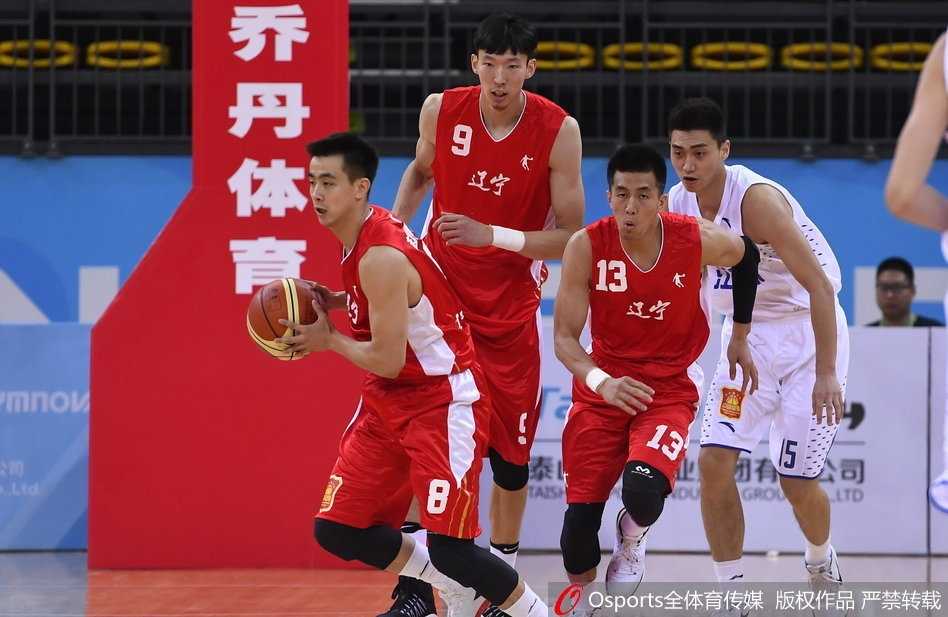 韩德君内线硬扛唐正东，用身体优势碾压昔日MVP