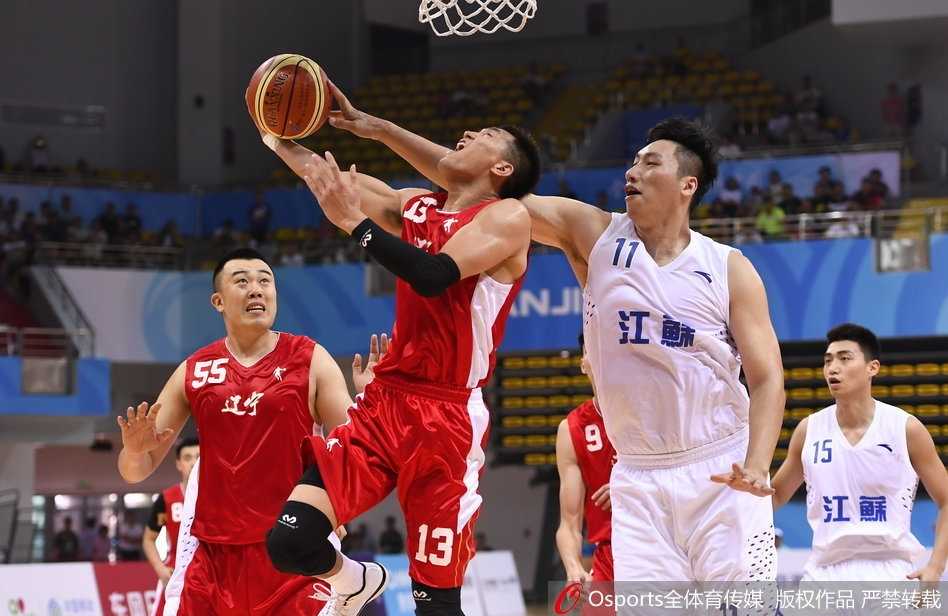 赵继伟撕破防线强硬上篮，展现大心脏本色