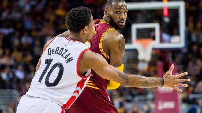 2016-17赛季勇士与马刺：从常规赛绞杀到西决横扫的宿命之战