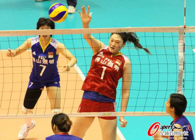 2017女排亚锦赛决赛:日本0-2落后连扳三局3-2逆转泰国时隔十年夺冠 2017女排亚锦赛决赛:日本0-2落后连扳三局3-2逆转泰国时隔十年夺冠