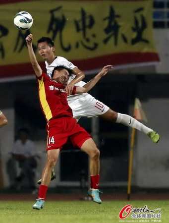 上海海港2-0长春亚泰：谢晖反戈旧主未果，卫冕冠军艰难连胜