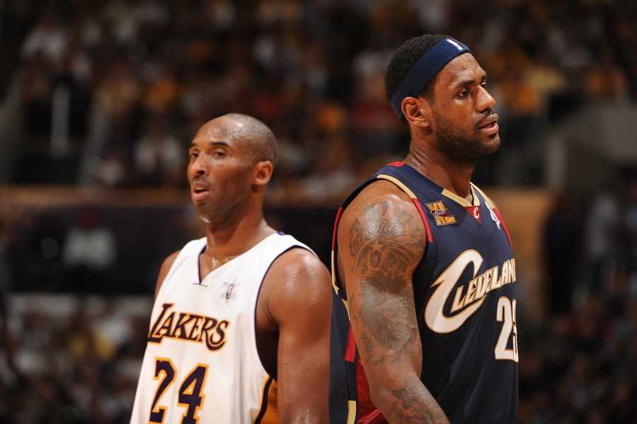 标题:08詹科巅峰对决!骑士98-95客场险胜湖人(16字) 标题:08詹科巅峰对决!骑士98-95客场险胜湖人(16字)