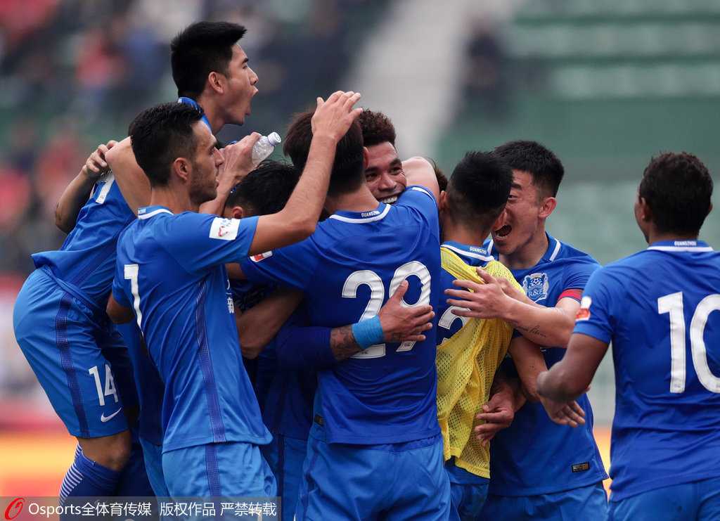 标题:5-2大逆转!扎哈维造三球 富力主场击退亚泰(29字) 标题:5-2大逆转!扎哈维造三球 富力主场击退亚泰(29字)