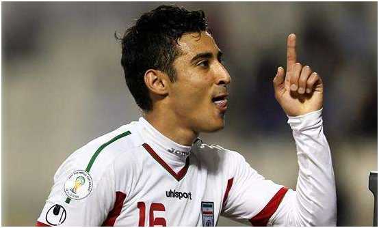 标题：乌龙绝杀！伊朗1-0摩洛哥取世界杯首胜