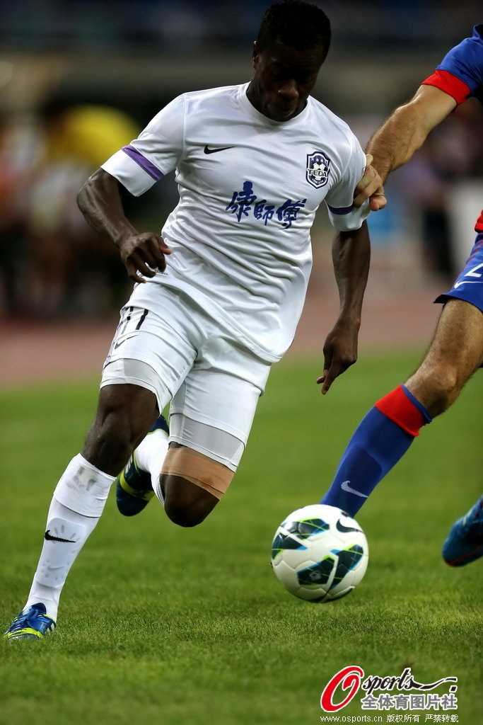 标题:中超第4轮申花客场上演逆转绝杀!拉唐双响助申花3-2险胜津门虎 标题:中超第4轮申花客场上演逆转绝杀!拉唐双响助申花3-2险胜津门虎