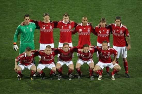 标题：秘鲁得势不得分点球踢飞，丹麦门神破纪录