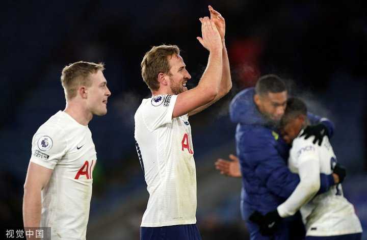 荷甲-阿贾克斯两球领先被前进之鹰逼平