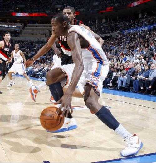 11记三分天神下凡！2016西决G6汤普森41分拯救勇士