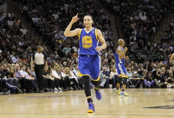 【NBA】库里缺阵勇士主场沦陷，文班亚马41+18碾压大通中心