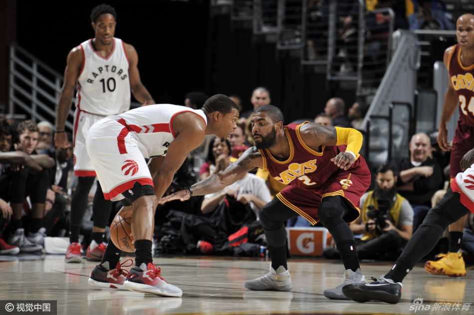 三巨头轮休骑士惨败猛龙，鲍威尔25分收官擒敌