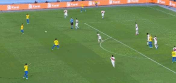 世预赛巴西4-0大胜秘鲁：拉菲尼亚点射双响建功