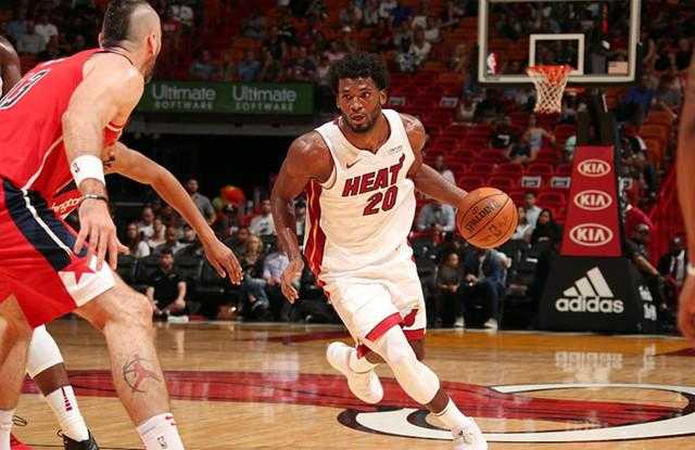 勇士主场遭巴恩斯三分绝杀，马刺客场掀翻西部第六