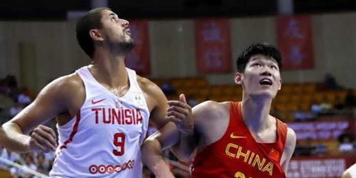 奥运男篮小组赛：替补三节狂轰39-14，梦十47分轻取突尼斯